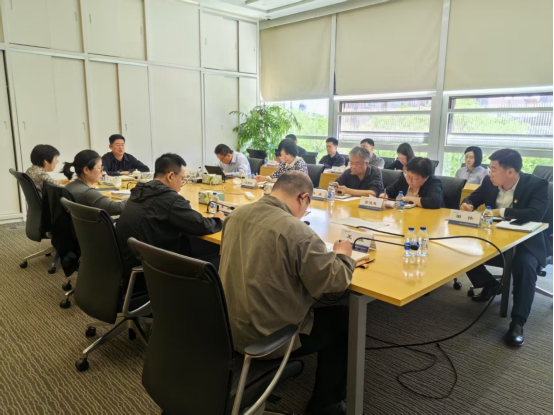 标准院召开党委理论学习中心组学习扩大会暨深入贯彻中央八项规定精神学习教育专题读书班，并开展专题研讨